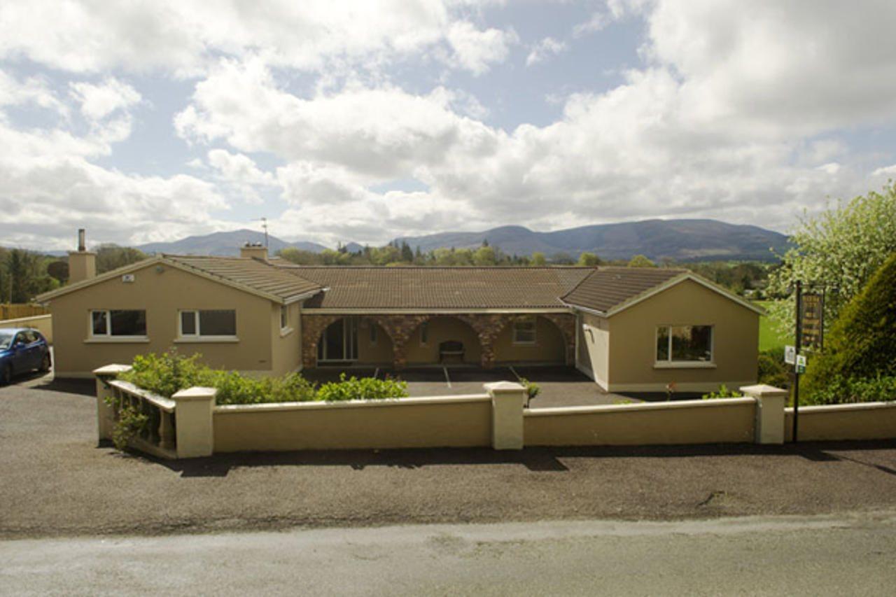 Reeks View Bed & Breakfast Teernaboul Exterior photo