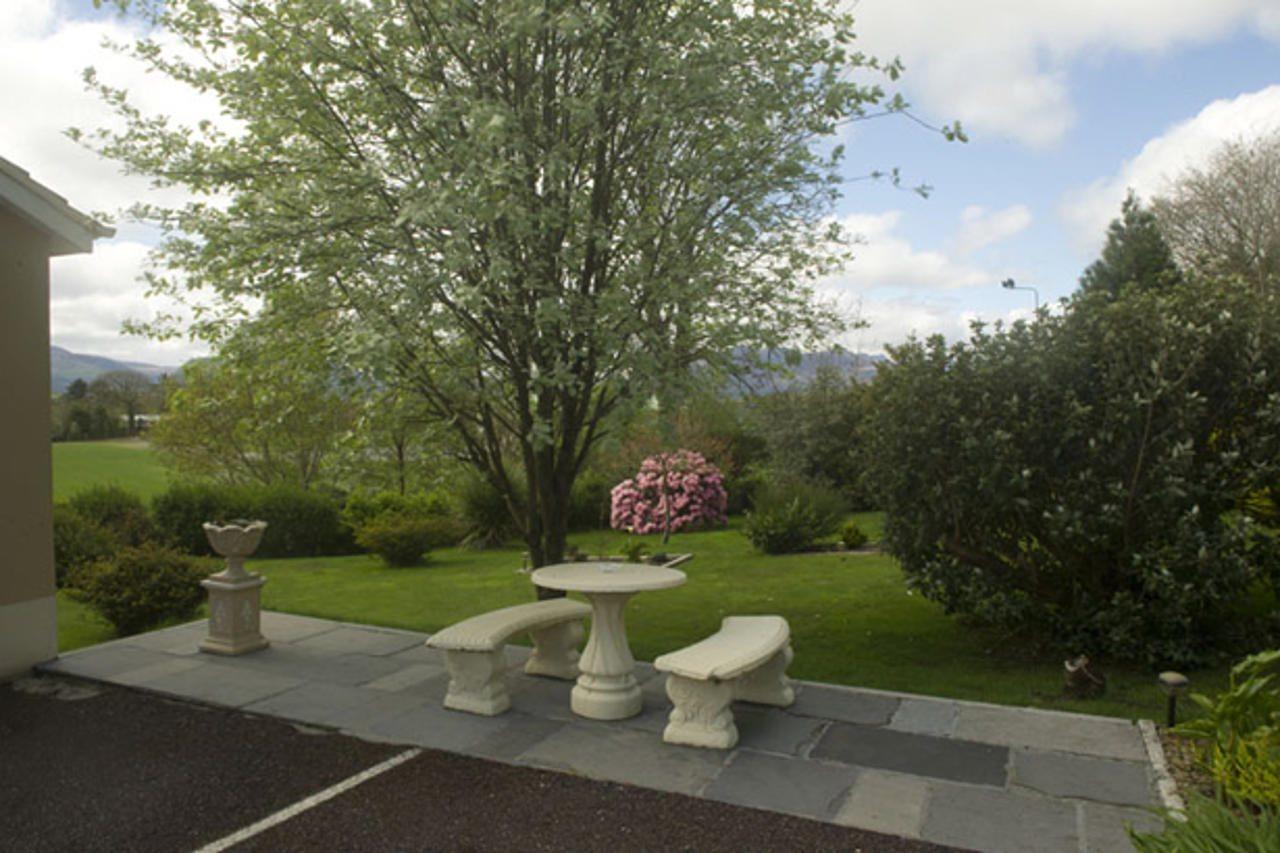 Reeks View Bed & Breakfast Teernaboul Exterior photo